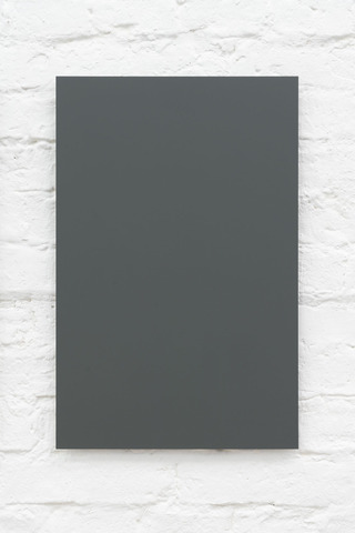 Grüngrau, 2018, 56 x 36,5 cm, lacquer on aluminum